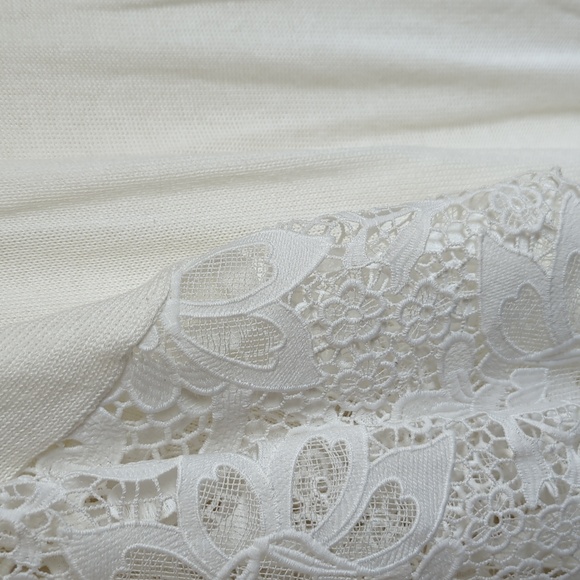 TORRID White Lace Sleeve Sweater SIZE 5 - Picture 3 of 3